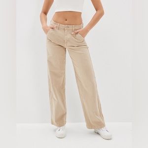 Super cute baggy Khakis from American Eagle size 00!